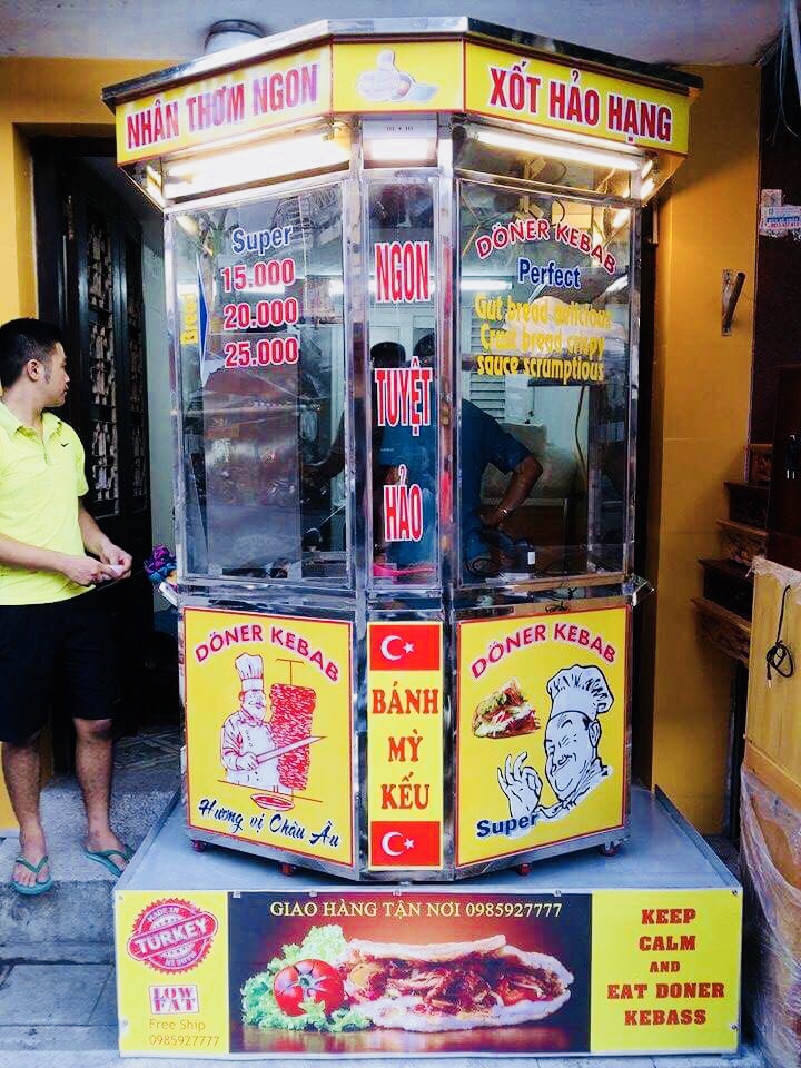 Nhờ có xe bán xôi mà bạn không cần lo đến chuyện thuê mặt bằng kinh doanh nữa Dòng xe bánh mì lục giác 1m3 với giá cả hợp lý