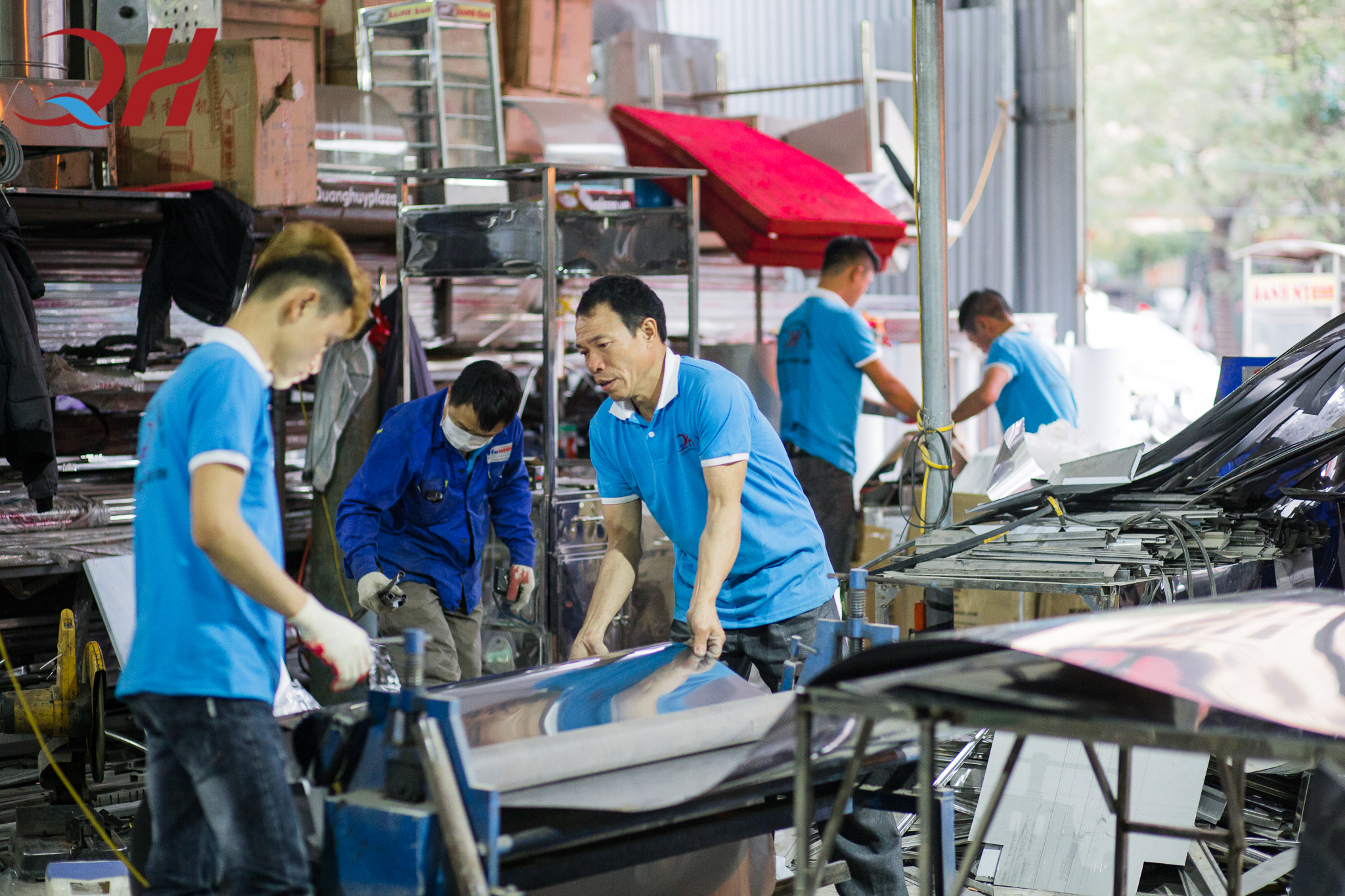 Quang Huy là xưởng phân phối hàng đầu Việt Nam Quang Huy là xưởng phân phối hàng đầu Việt Nam