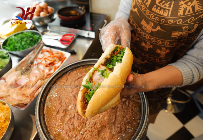 Bánh mì A Phòng được biết đến với hương vị độc đáo Bánh mì A Phòng được biết đến với hương vị độc đáo