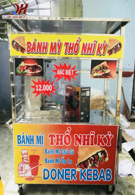 Khung xe được thiết kế giống hình hộp và được chia thành 2 ngăn Khung xe được thiết kế giống hình hộp và được chia thành 2 ngăn