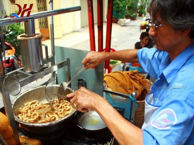 Cập nhập bảng giá xe bánh mì chả cá 1