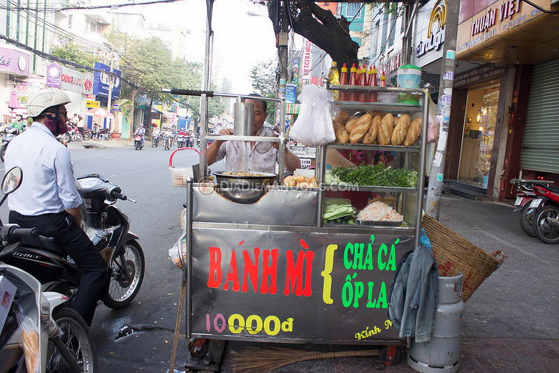 xe bán bánh mì chả cá cũ 4