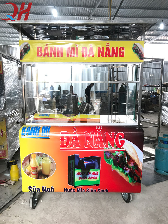 Xe bánh mì Quang Huy có thiết kế gọn gàng