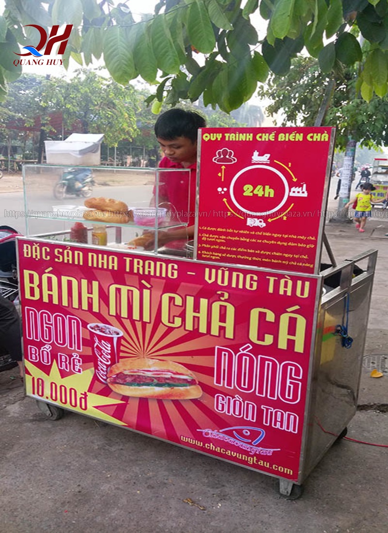 Xe bánh mì chả cá mini 1m có giá bao nhiêu?