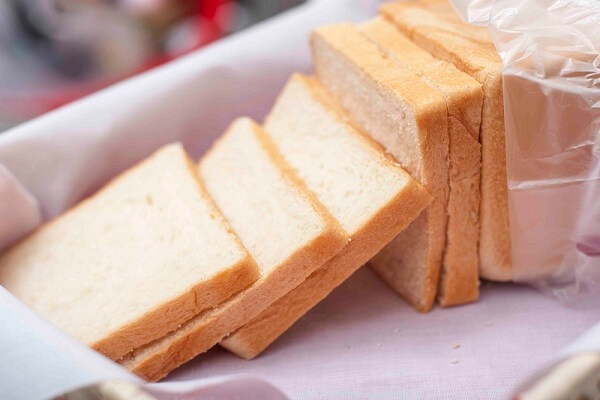 Chuẩn bị bánh mì sandwich