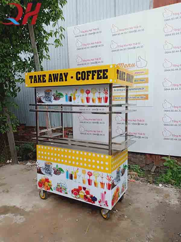 Xe đẩy bán cà phê sử dùng tông màu vàng nồi bật, thu hút khách hàng