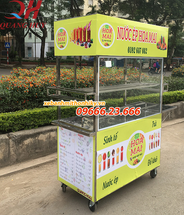 Xe bán nước ép trái cây Quang Huy luôn có thiết kế decal bắt mắt