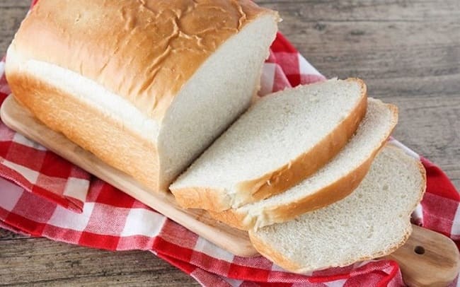 Không nên ăn nhiều bánh mì trắng