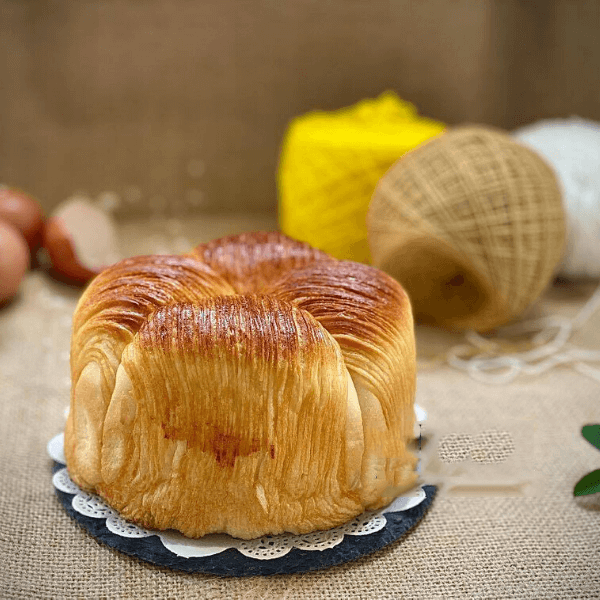 Bánh mì cuộn len nhân phô mai với hương vị hấp dẫn và đặc trưng