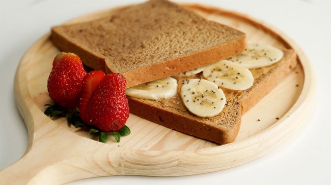 Món bánh mì đen eat clean thích hợp cho thực đơn giảm cân