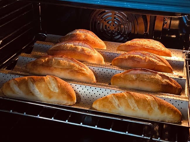 Nướng bánh mì và điều chỉnh nhiệt độ phù hợp