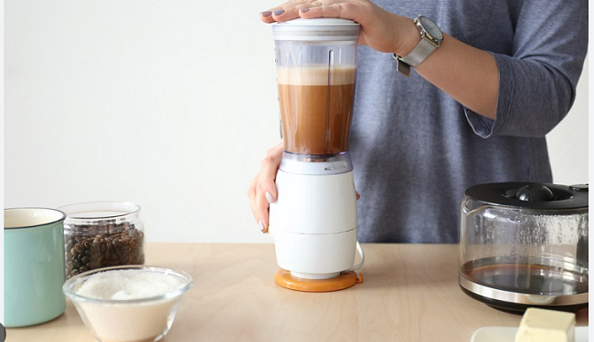 Làm cafe bọt biển bằng máy đánh trứng