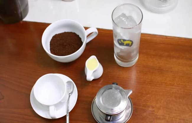 Nguyên liệu để pha cà phê sữa