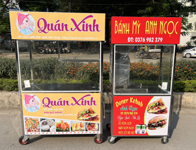 Xe bán bánh mì bán hàng rong vỉa hè