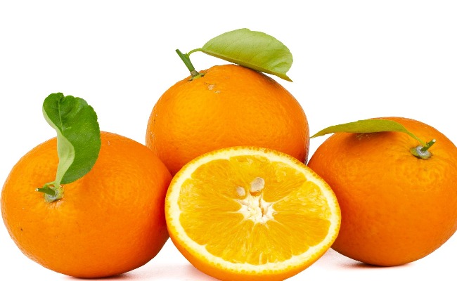 Chọn những quả cam mọng nước để làm nước ép
