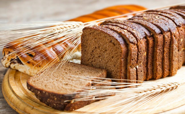 Cách làm bánh mì nguyên cám giảm cân