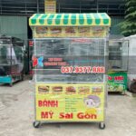 Xe bán bánh mì Sài Gòn 1m2 mái chùa