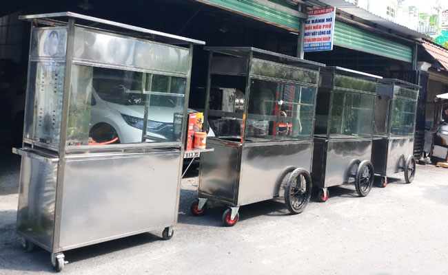 Xe bán bánh mì tại Quảng Ninh