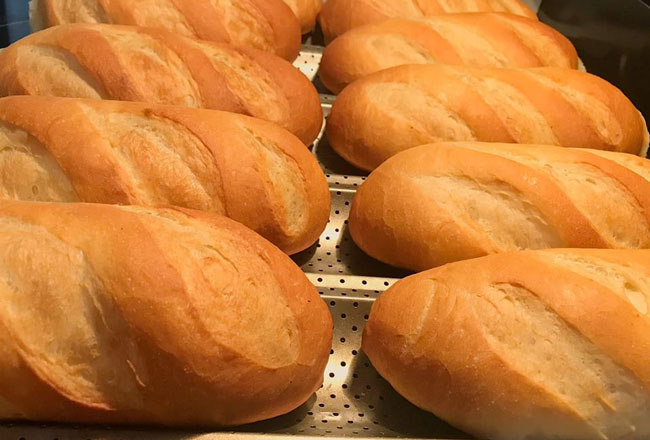 bánh mì làm bằng bột mì đa dụng